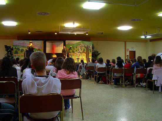 Los premios al alumnado pueden ser actividades art&iacute;sticas o l&uacute;dicas. Fuente: Banco de im&aacute;genes del ISFTIC