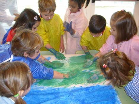 Entre otras caracter&iacute;sticas, las tareas que se propongan tienen que ser significativas, experimentales y  atractivas. Fuente: CEIP Virgen de Navalazarza.